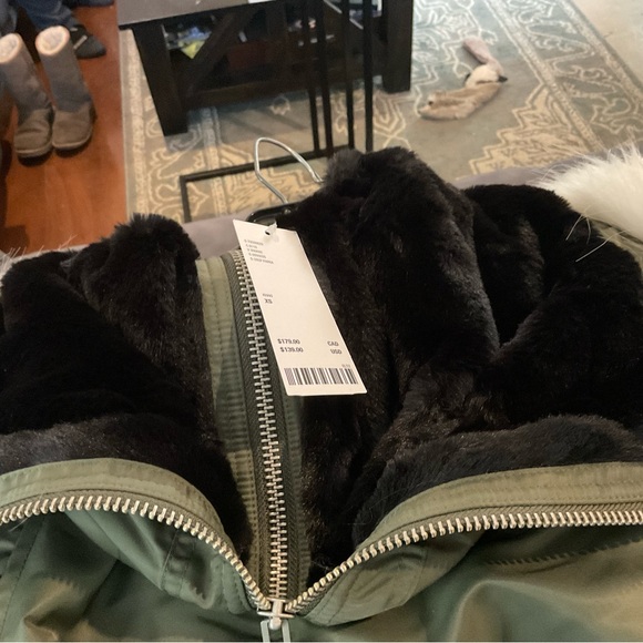 New Urban Outfitters Y2K Puffer Jacket - Picture 12 of 12